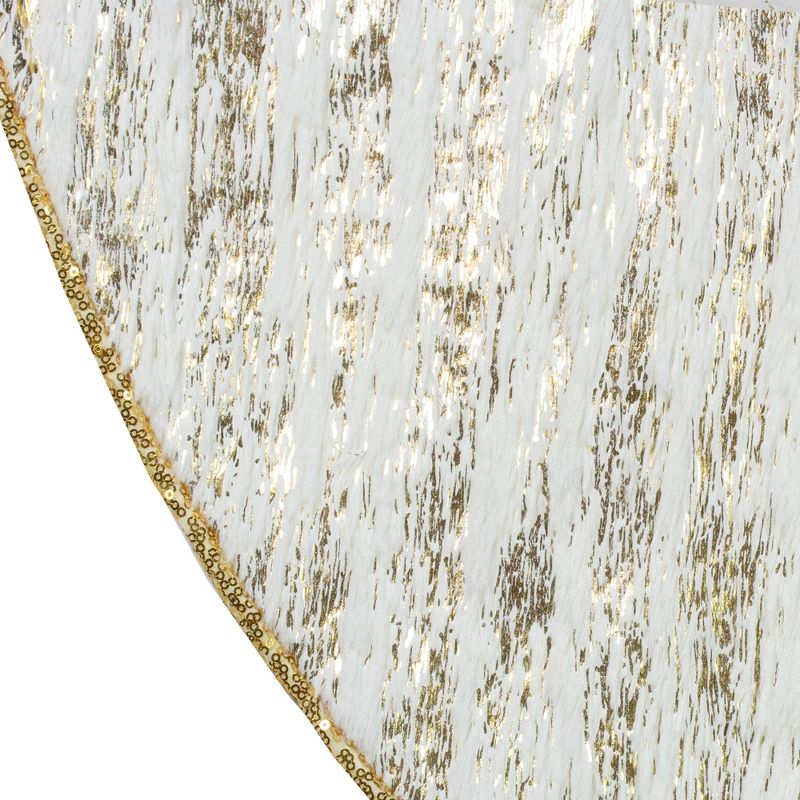 Northlight 48" Cream and Gold Wood Grain Pattern and Faux Fur Christmas Tree Skirt, 3 of 5