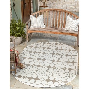 Unique Loom Outdoor Trellis Collection Area Rug - Cardak - 1 of 4