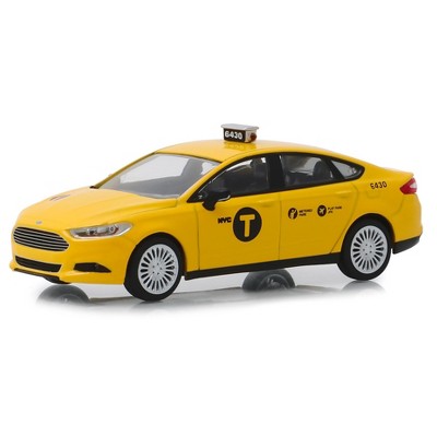 2013 Ford Fusion "NYC Taxi" (New York City) Yellow 1/43 Diecast Model Car by Greenlight