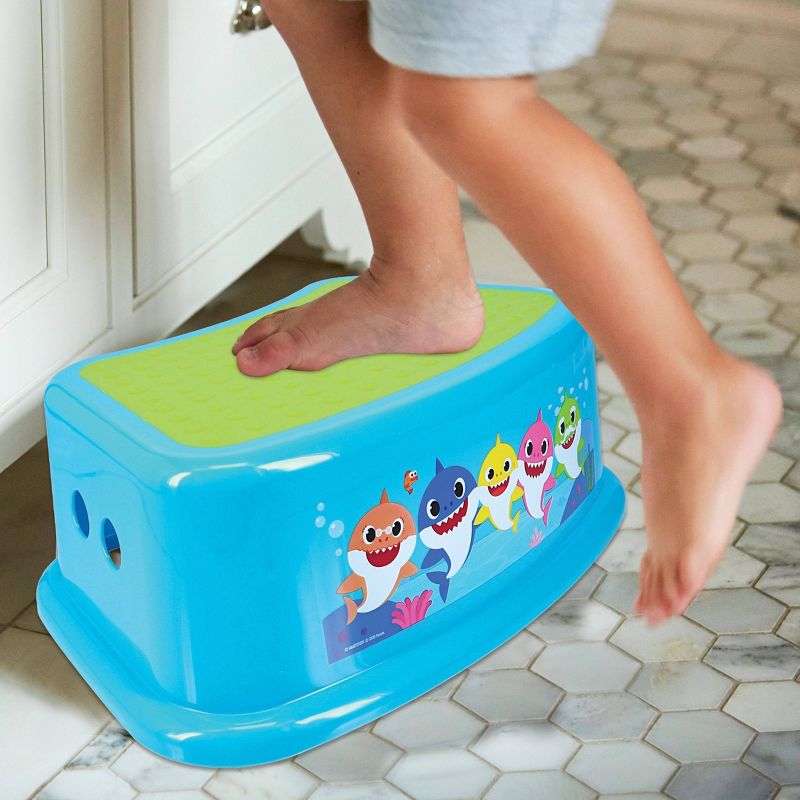 Pinkfong Baby Shark Step Stool, 5 of 13
