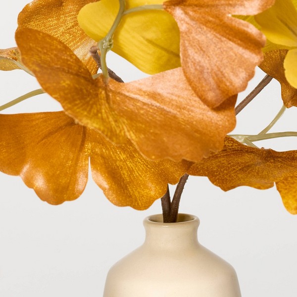 Arreglo de ginkgo amarillo mini 11" en jarrón de cerámica - Hearth & Hand™ with Magnolia 3