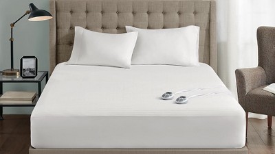California King White Plush Heated Mattress Pad