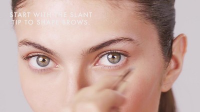 Tweezerman Eyebrow Shaping - Thumbnail 3