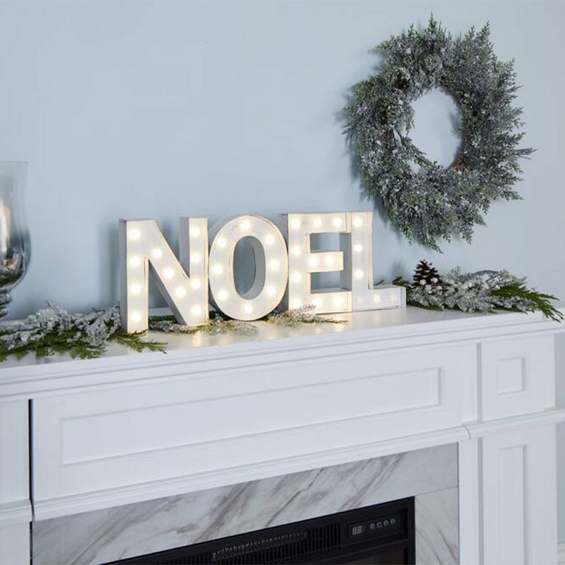 NOMA Pre-Lit Battery Operated Artificial Christmas Wreath, 3 of 7
