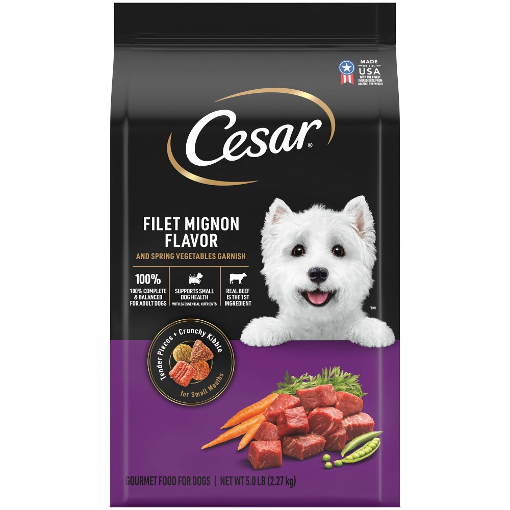 Cesar Filet Mignon Beef Steak Flavor with Spring Vegetables Garnish Adult Dry Dog Food