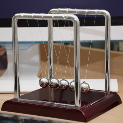 EE_ Newtons Cradle Kinetic Balls School Educational Prop Toys Desktop Decors Cal 
