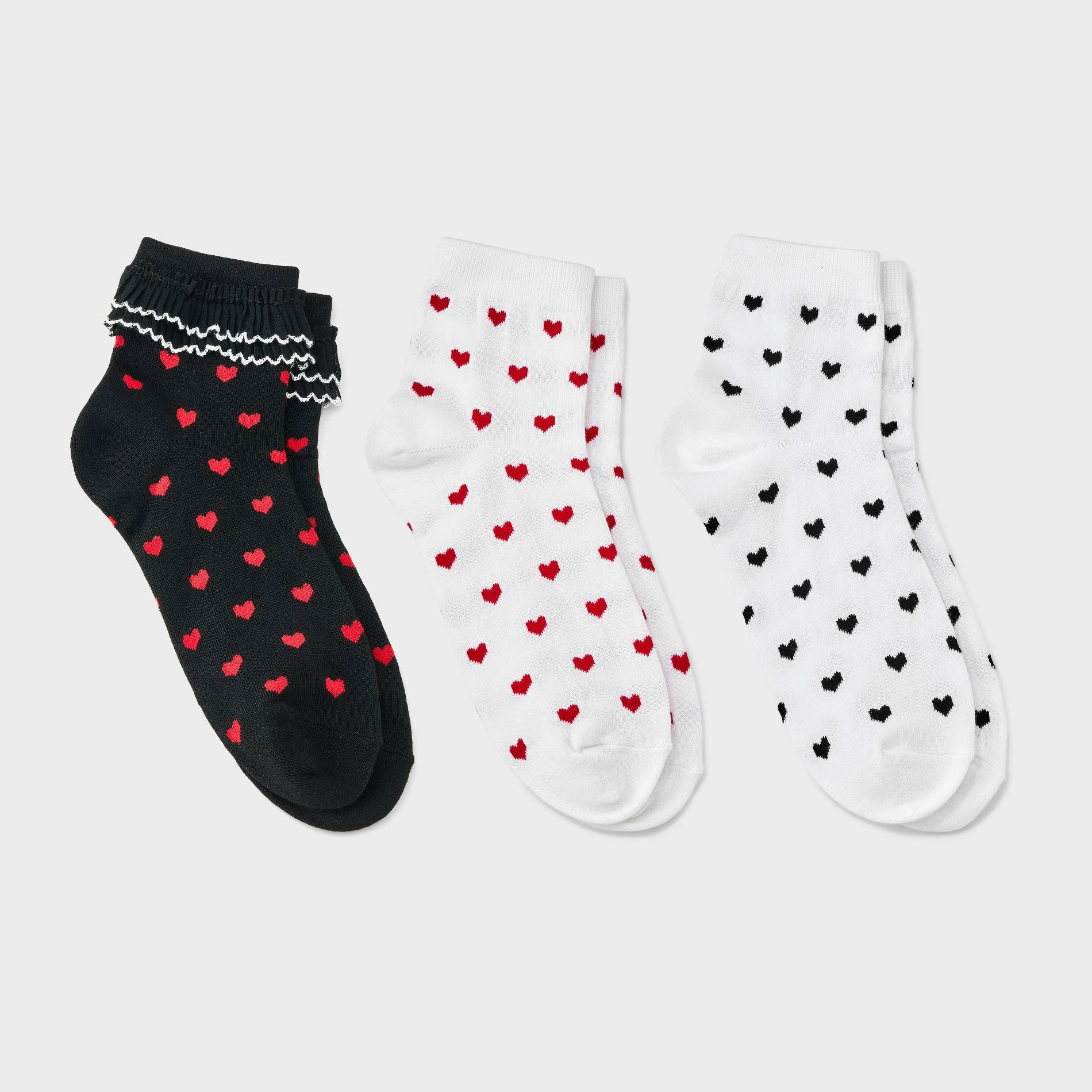 Women's Valentine's Day Ruffled 3pk Ankle Socks - Black/White/Red 4-10