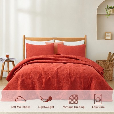 Reversible Microfiber Full/Queen Quilt Set in Rich Red