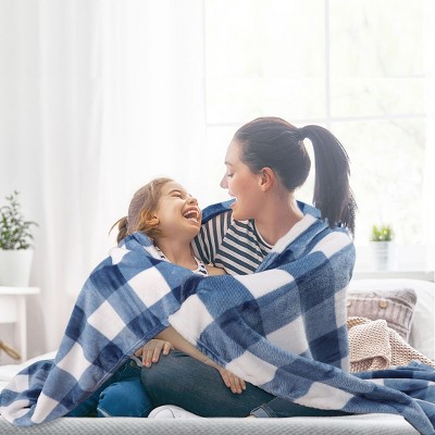 1 Pc Queen Microfiber Plush Flannel Bed Blankets Blue and White - PiccoCasa