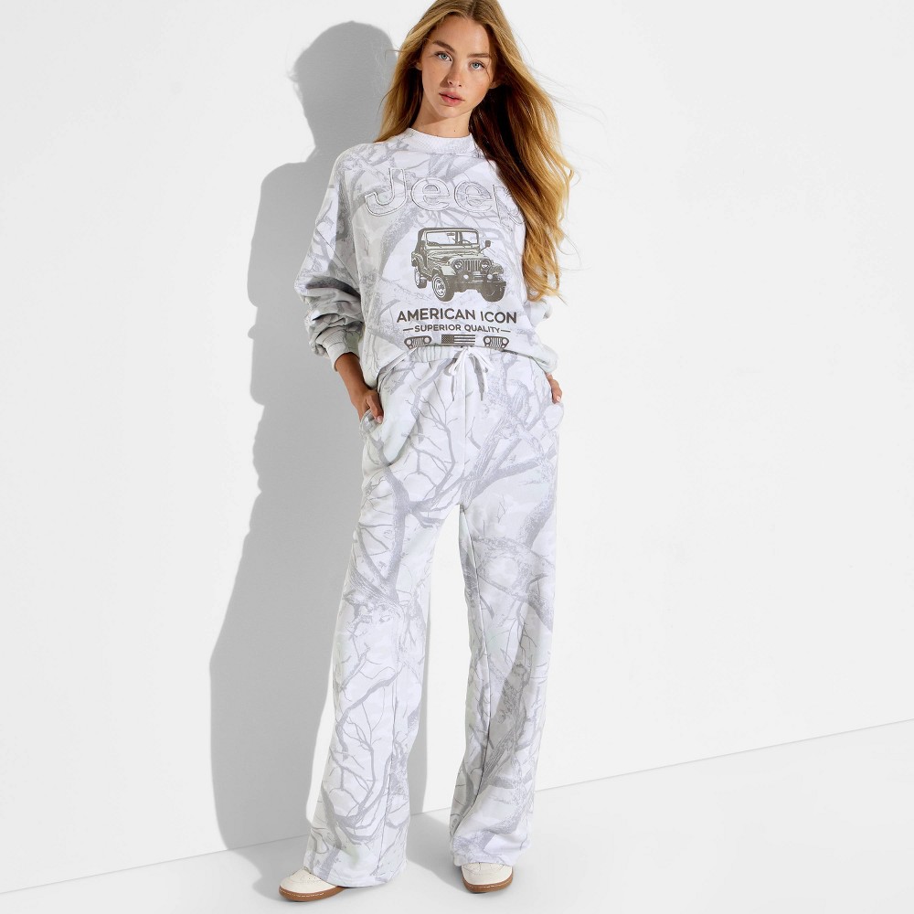 Women's Fleece Graphic Sweatpants - Light Gray Camo M