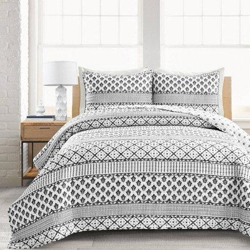 Monique Stripe Quilt - Lush Décor : Target