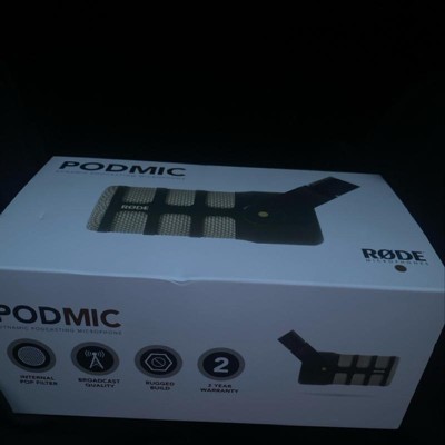 RODE PodMic USB and XLR Dynamic Broadcast Microphone - Elite Aperture  Mobitech