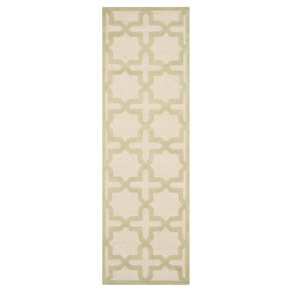 2'6inx8' Runner Marnie Ivory/Light Green - Safavieh