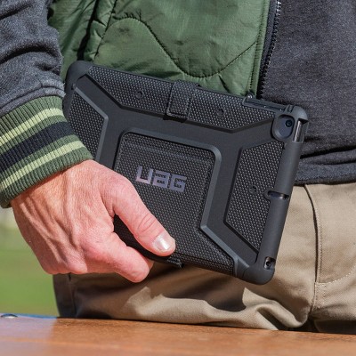 Urban Armor Gear (UAG) Apple iPad 10.2-inch (9th/8th/7th Gen, 2019/2020/2021) Metropolis Case - Black