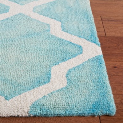 Handmade Ivory Wool Rectangular Tufted Area Rug - 3' x 5'