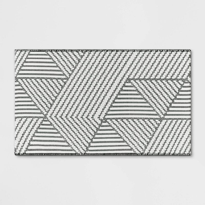 2&#39;3&#34;x3&#39;9&#34; Washable Geo Accent Rug Gray - Project 62&#8482;, 1 of 12