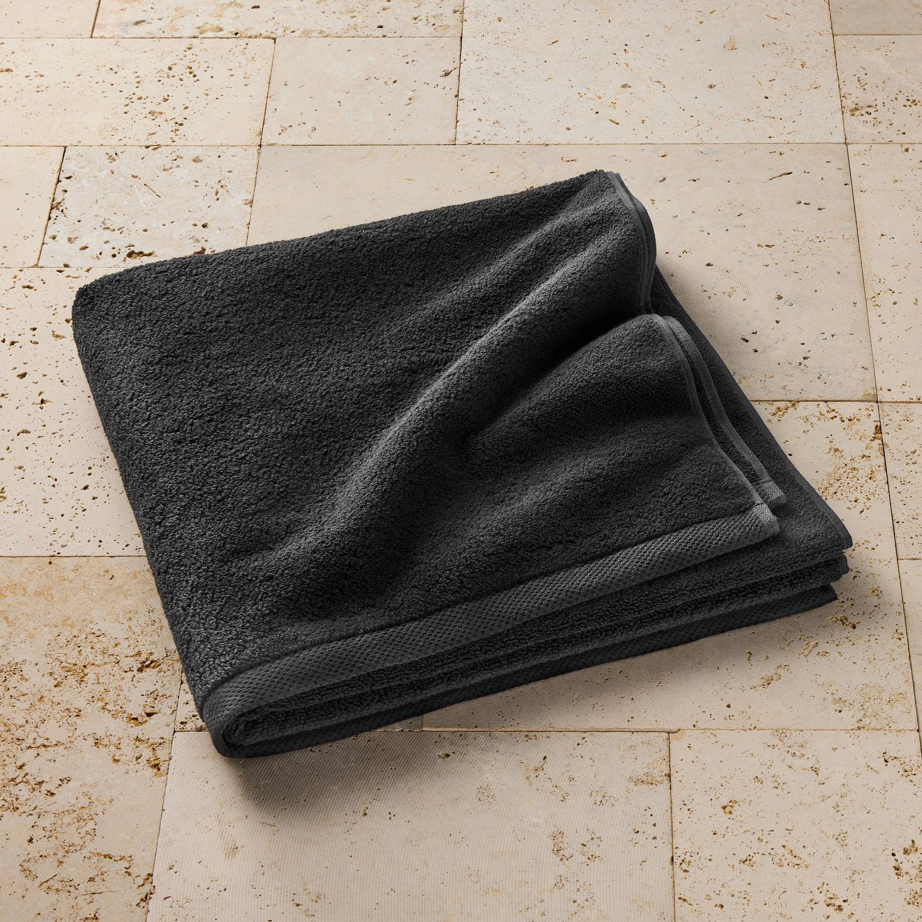 Organic Bath Towel Black - Casaluna™: Heavyweight 550-800 GSM, Fade-Resistant, Low Lint, GOTS Certified