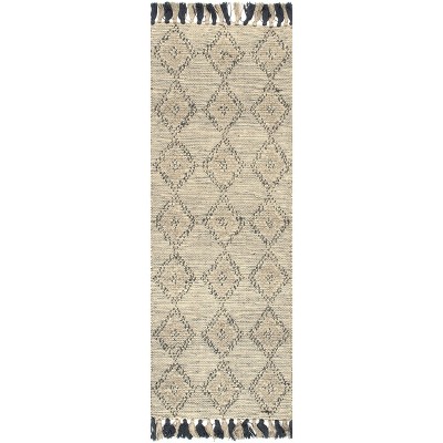 Nuloom Britta Textured Diamond Tassel Indoor Area Rug