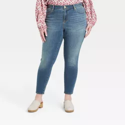 Women's Plus Size Mid-Rise Curvy Fit Skinny Jeans - Universal Thread™ Medium Wash 26W