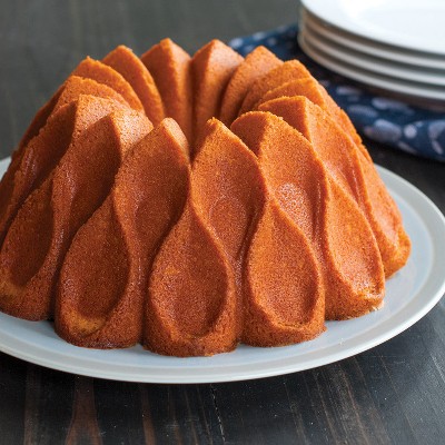 Gold Aluminum Non-Stick Crown Bundt Cake Pan