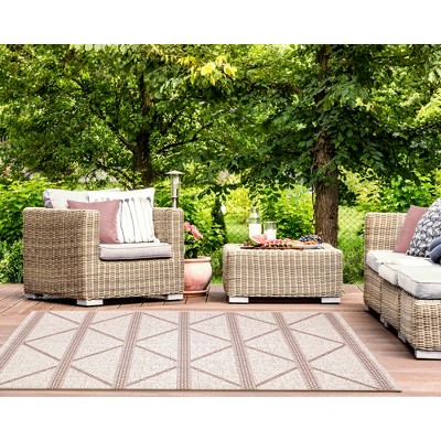 Avena Ivory Diamond Flatwoven Indoor/Outdoor Rug, 3'3" x 4'11"