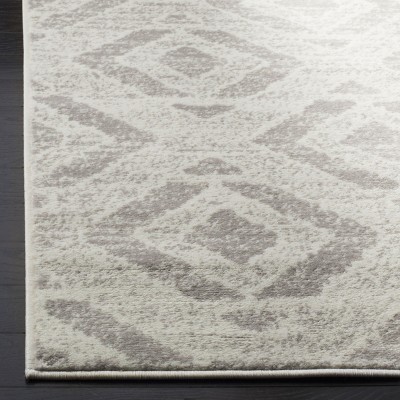 Skyler 6'7" Square Gray Synthetic Medallion Area Rug