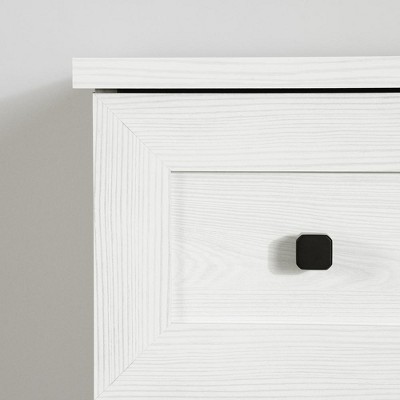Hazen White Pine Farmhouse 4-Drawer Chest