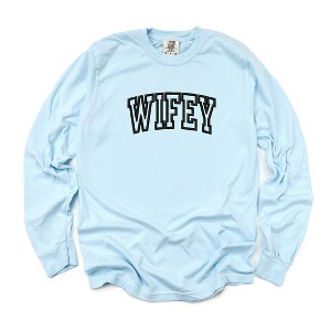 Simply Sage Market Women's Embroidered Wifey Arched Varsity Long Sleeve Garment Dyed Tee - 1 of 2