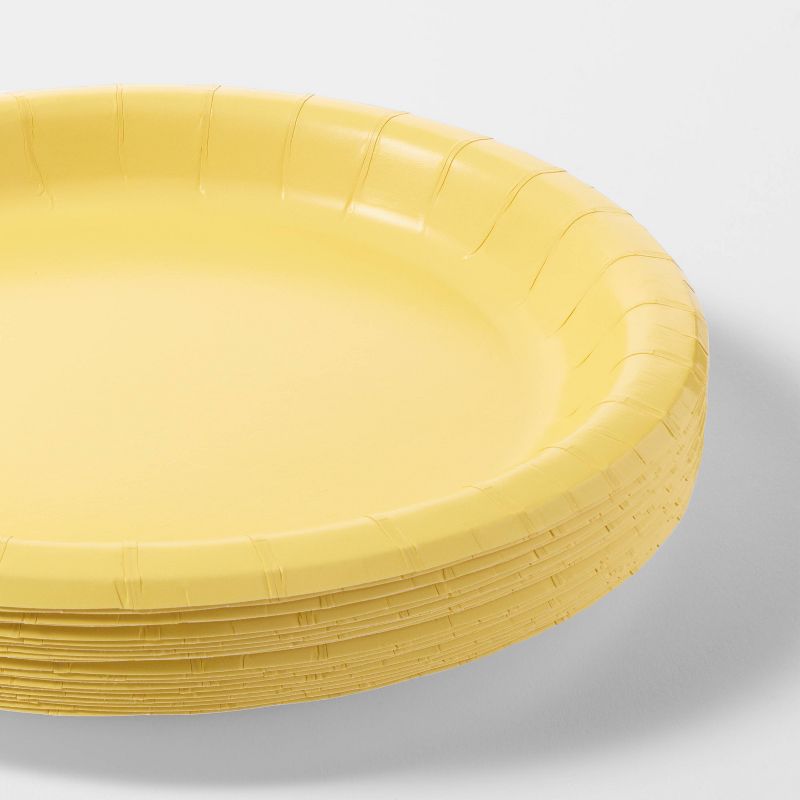 20ct 8.5&#34; Disposable Dinner Plates Yellow - Spritz&#8482;, 3 of 4
