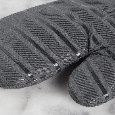 Charcoal Grey Silicone Heat Resistant Oven Mitts Set