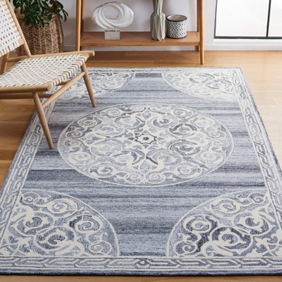 Gray Hand-Tufted Wool and Synthetic 4' x 6' Area Rug