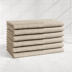 Ultra-Soft Cotton and Modern Linen-Like Border Bath Towels - Great Bay Home - 1 of 4