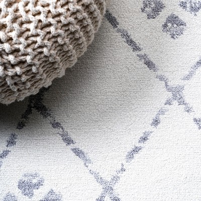 Ivory Geometric Diamond Synthetic Area Rug - Easy Care 3x5