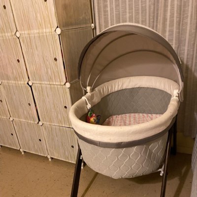 Ingenuity foldaway deluxe wood rocking sales bassinet carrington