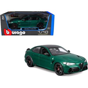 Alfa Romeo Giulia GTA Green Metallic with Carbon Top 1/18 Die Cast Model Car by Bburago - 1 of 4