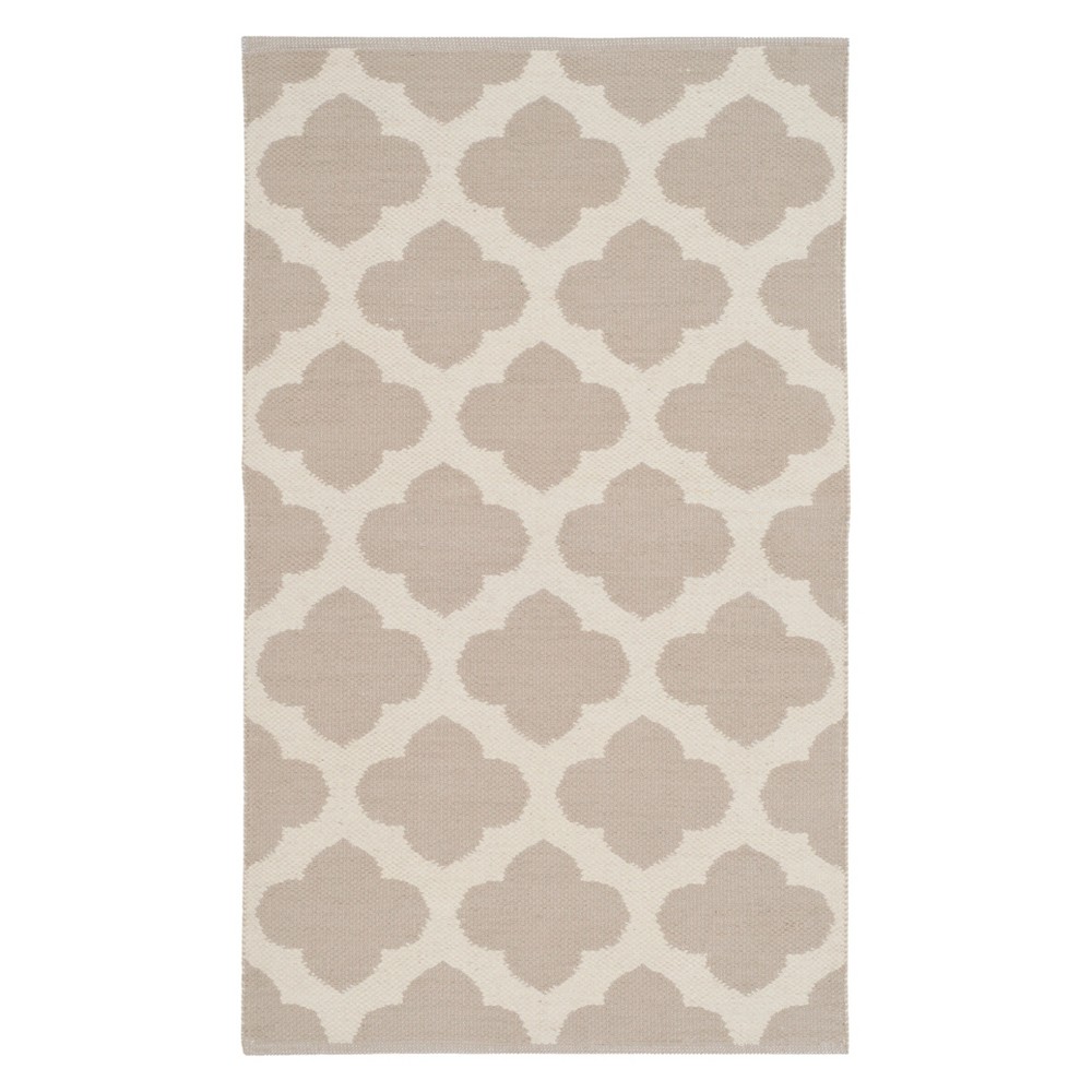  Quatrefoil Design Woven Accent Rug Gray/Ivory
