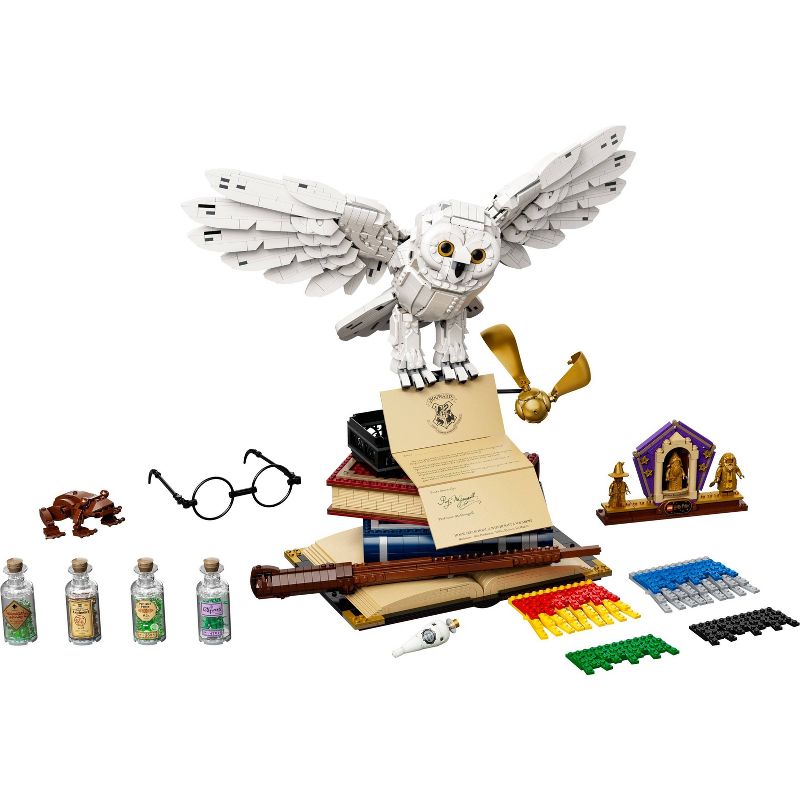 LEGO Harry Potter Hogwarts Collectors&#39; Edition Set 76391, 3 of 11