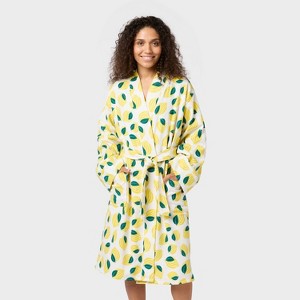 Bath Robe With Kimono Collar - Room Essentials™ - 1 of 2