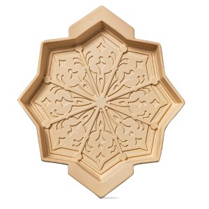 tagltd 9.56" x 10.9" Snowflake Shortbread Baker Porcelain Mold - 1 of 3