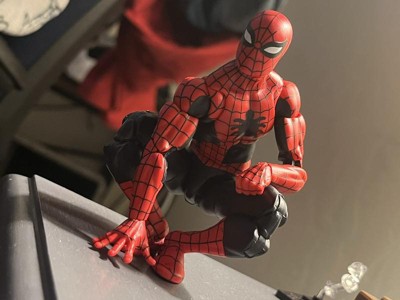 What's the best Marvel legends Spider-Man figure? These two are what I  believe are objectively the best. : r/MarvelLegends