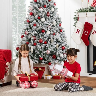 4.5ft Snow Flocked Pine Christmas Tree with Metal Stand