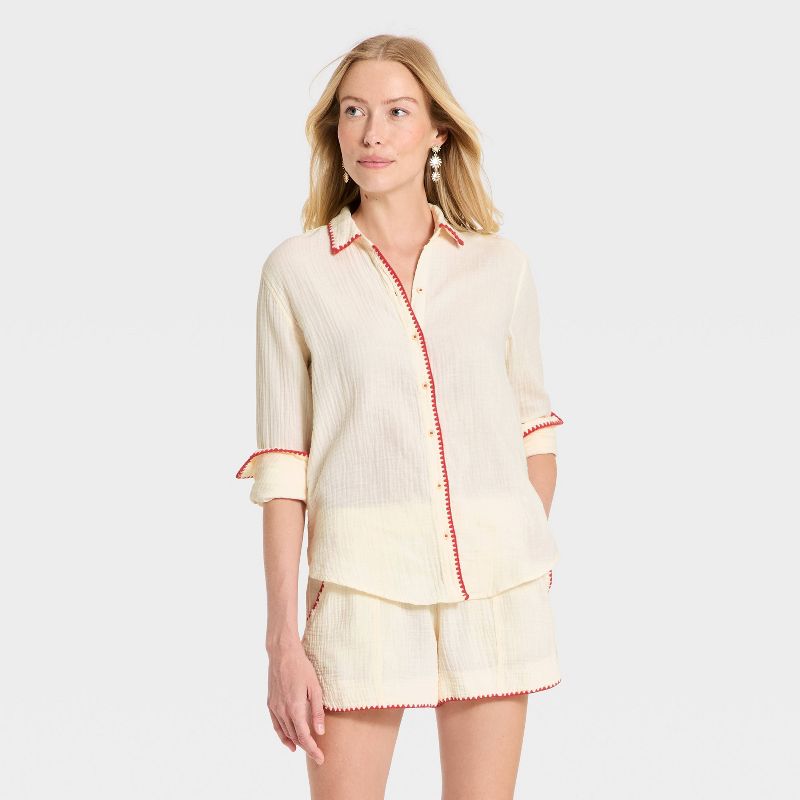 Women's Long Sleeve Collared Button-Down Shirt - Universal Thread™ Cream XS