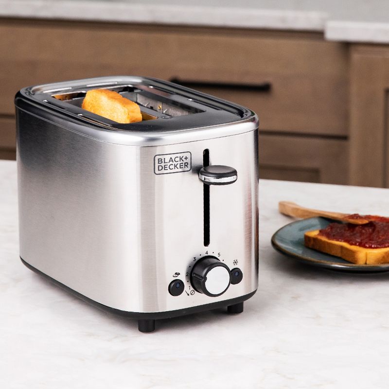 Black+Decker 2 Slice Extra Wide Self Centering Toaster in Silver, 2 of 4