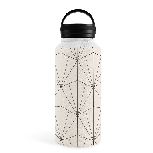 Simple Modern 32 oz Summit Water Bottle with 32 Ounce Pattern: Carrara  Marble