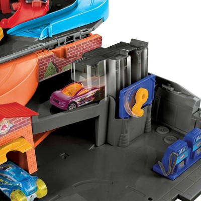 Hot Wheels Ultra Hots Sto &#38; Go Trackset