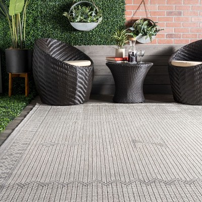 Lowen Gray Tribal Indoor/Outdoor Synthetic Area Rug