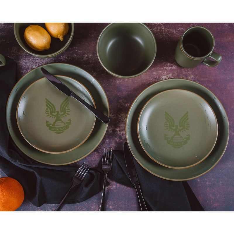 Ukonic HALO Master Chief 117 Stoneware 8-Piece Dinnerware Set | Plates, Bowls, Mugs, 3 of 7