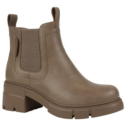 GC Shoes William Heeled Chelsea Ankle Boots
