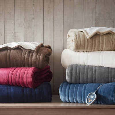 Ivory Queen Reversible Sherpa Knitted Heated Blanket