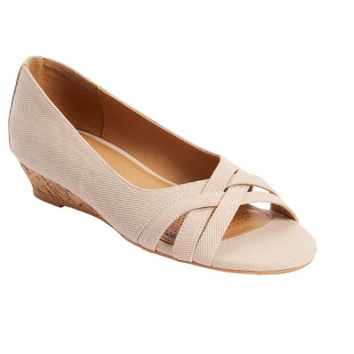 Comfortview Women's The Orion Pump (Wide Widths Available)